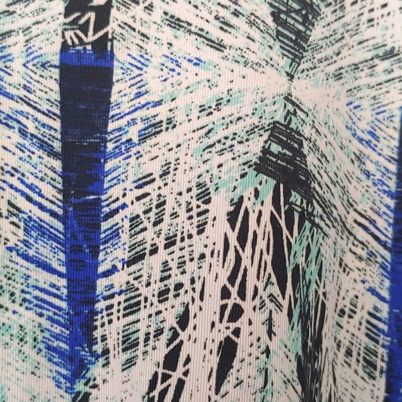 SALE: EleVen by Venus Williams Print Fitted Tank Top, Medium - Picture 2 of 10